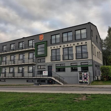 Pawilon Sportowo Turystyczny Kalwarianka Hostel Kalwaria Zebrzydowska Luaran gambar