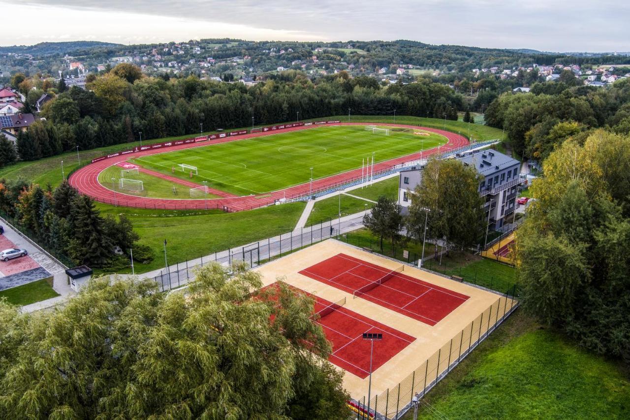 Pawilon Sportowo Turystyczny Kalwarianka Hostel Kalwaria Zebrzydowska Luaran gambar