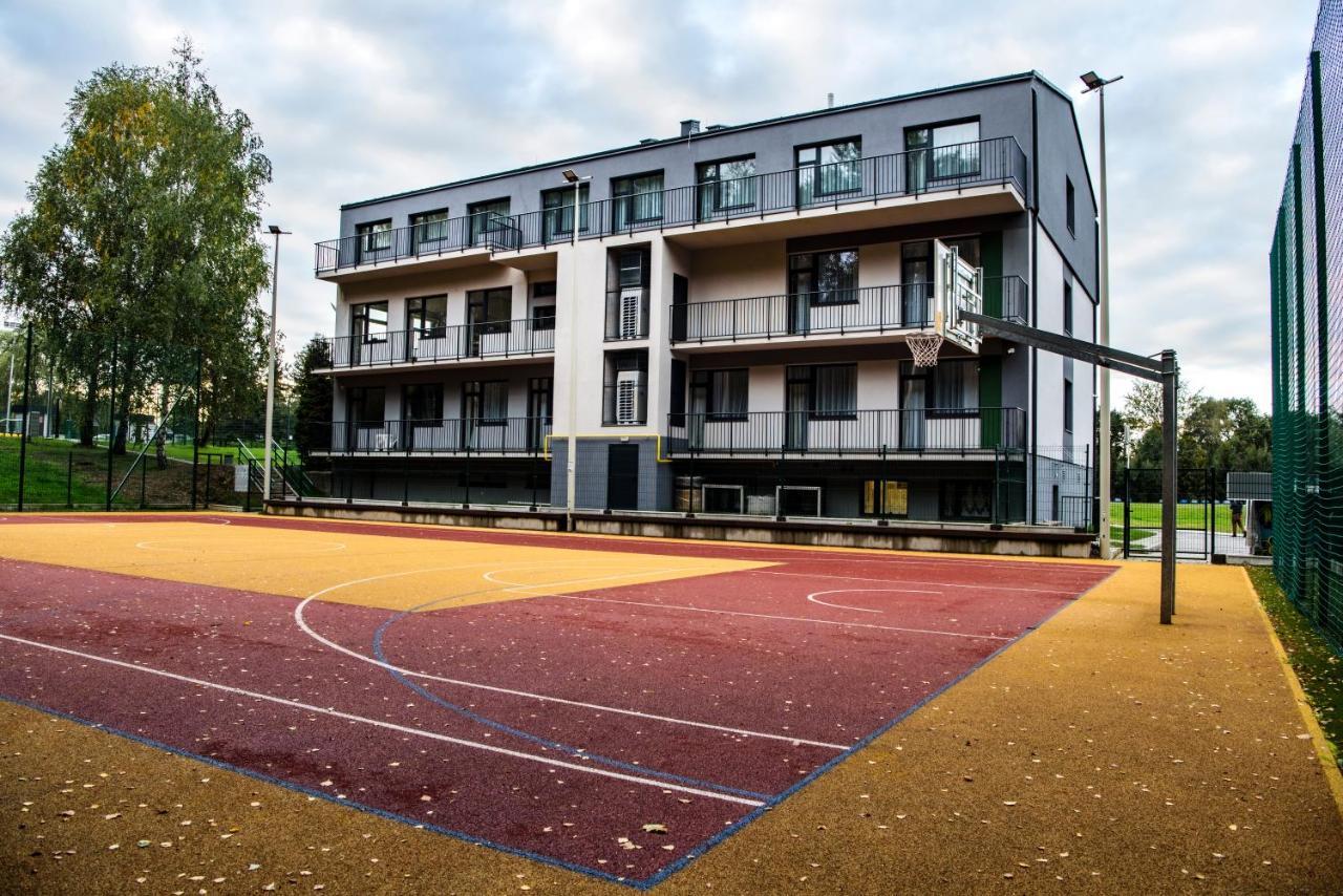 Pawilon Sportowo Turystyczny Kalwarianka Hostel Kalwaria Zebrzydowska Luaran gambar