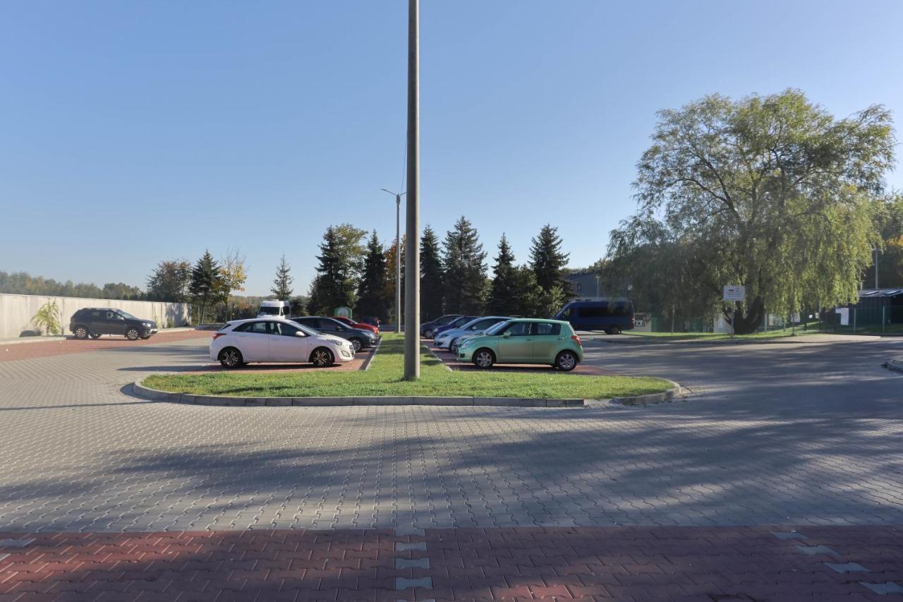 Pawilon Sportowo Turystyczny Kalwarianka Hostel Kalwaria Zebrzydowska Luaran gambar