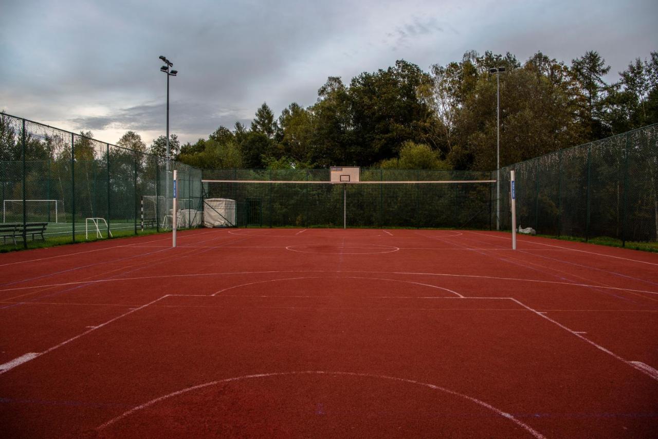 Pawilon Sportowo Turystyczny Kalwarianka Hostel Kalwaria Zebrzydowska Luaran gambar