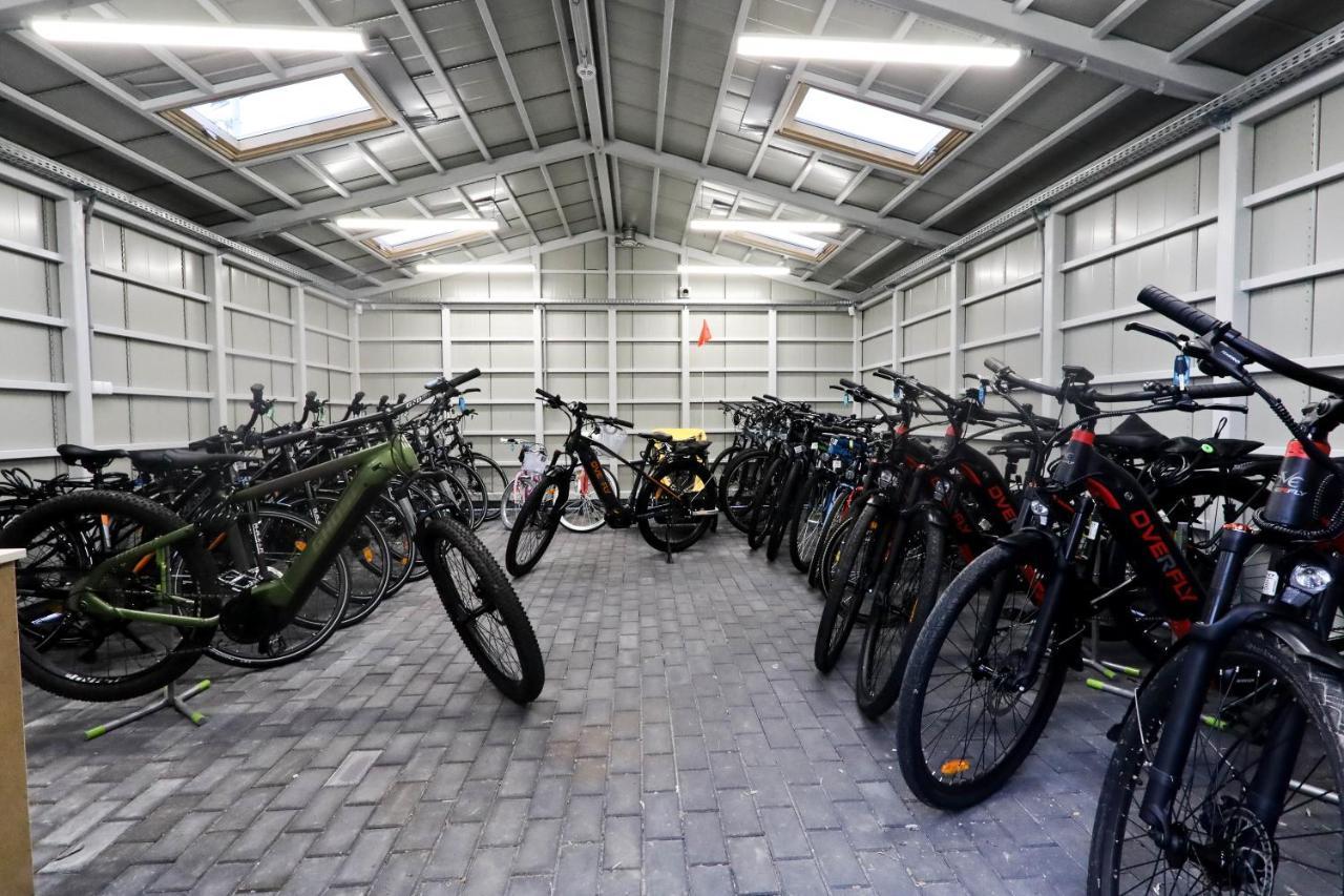 Pawilon Sportowo Turystyczny Kalwarianka Hostel Kalwaria Zebrzydowska Luaran gambar