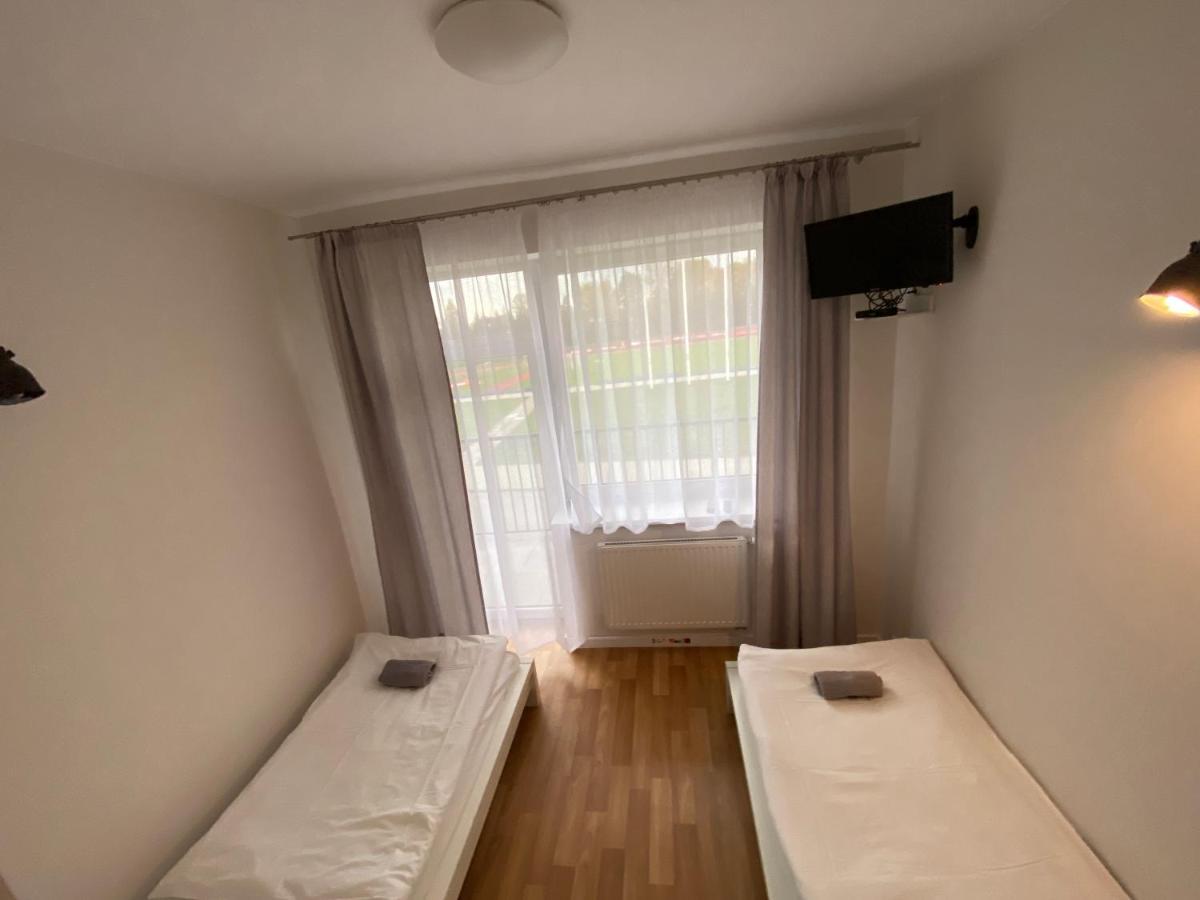 Pawilon Sportowo Turystyczny Kalwarianka Hostel Kalwaria Zebrzydowska Luaran gambar